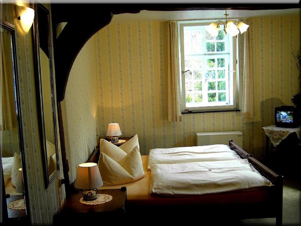 Hotel Graf Rolshausen Monschau Habitación foto